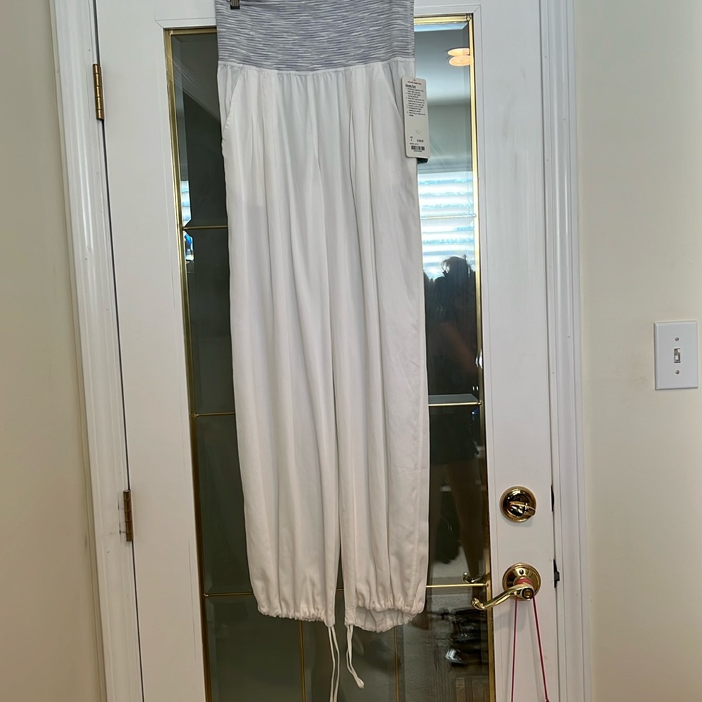 Lululemon yoga pants.